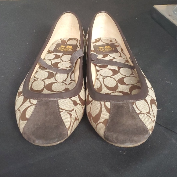 Coach Flats in Various Colors (Price for all 3) - Picture 4 of 9